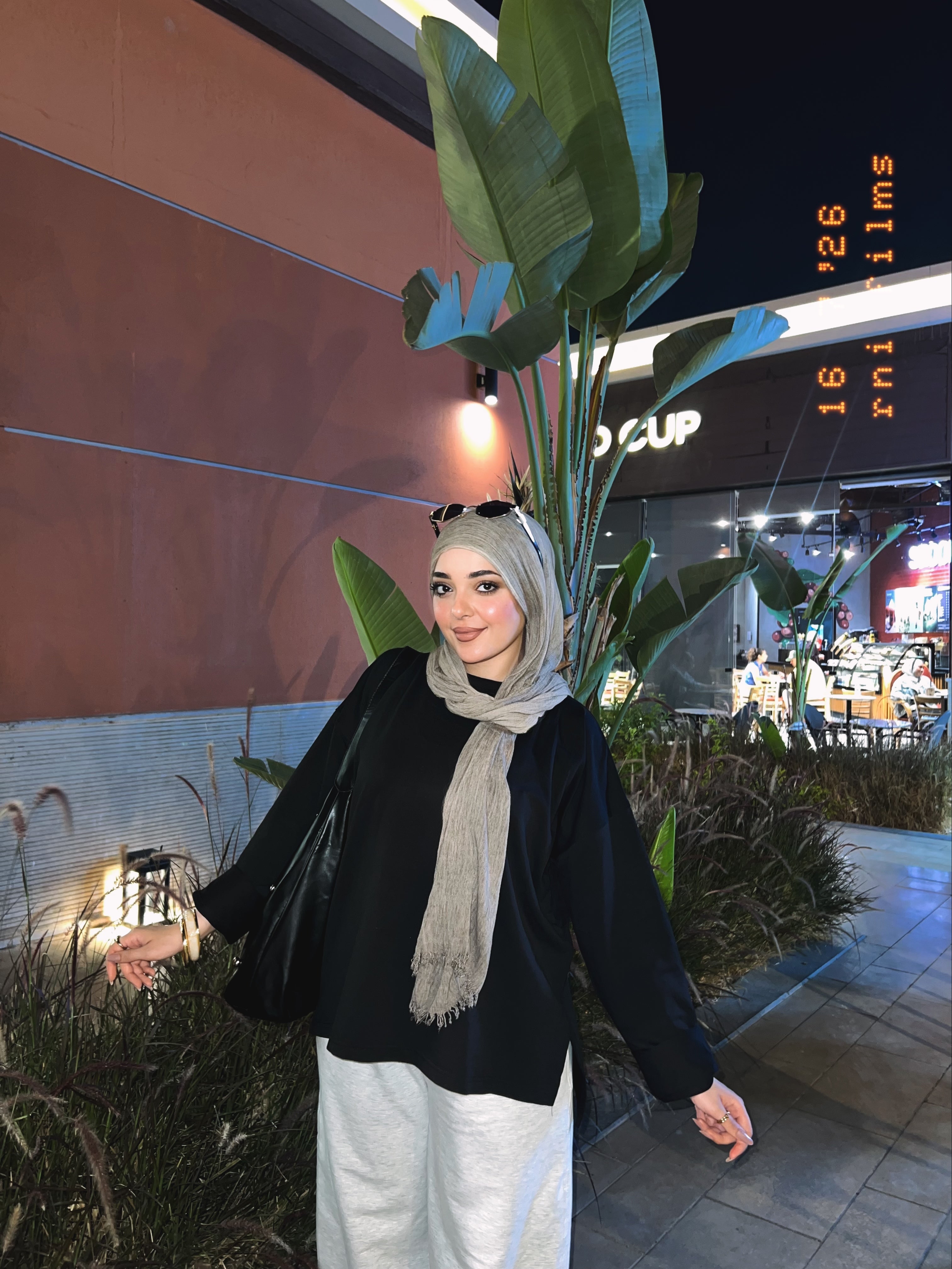 Women's black Oversized T-Shirt