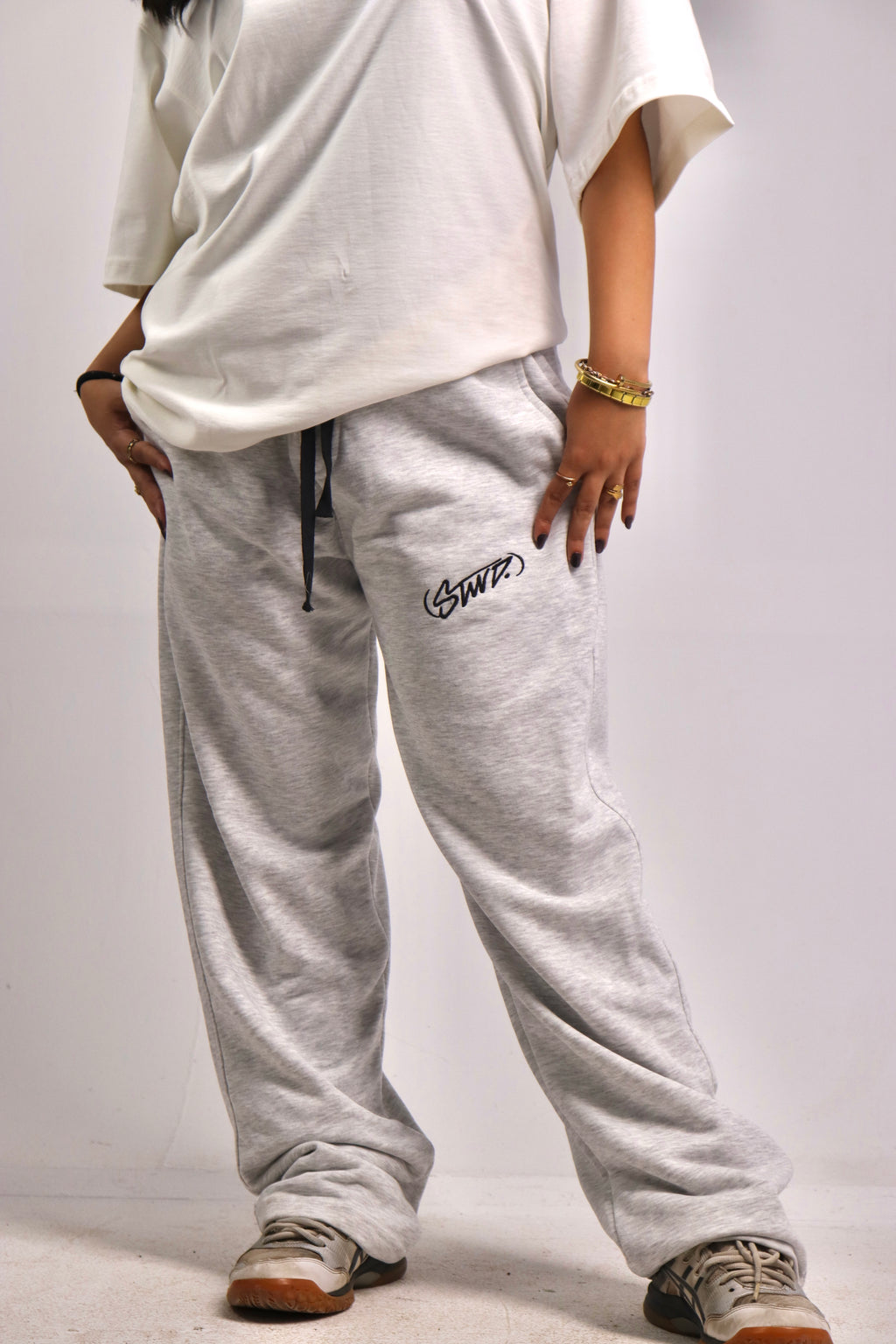 grey sweatpants