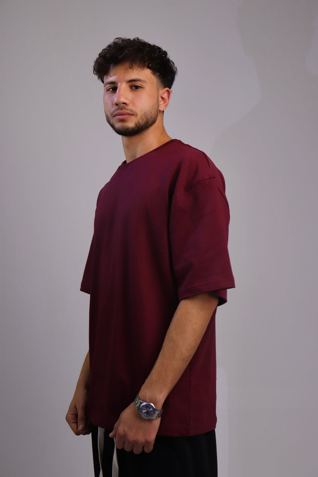 burgndy oversized T-shirt