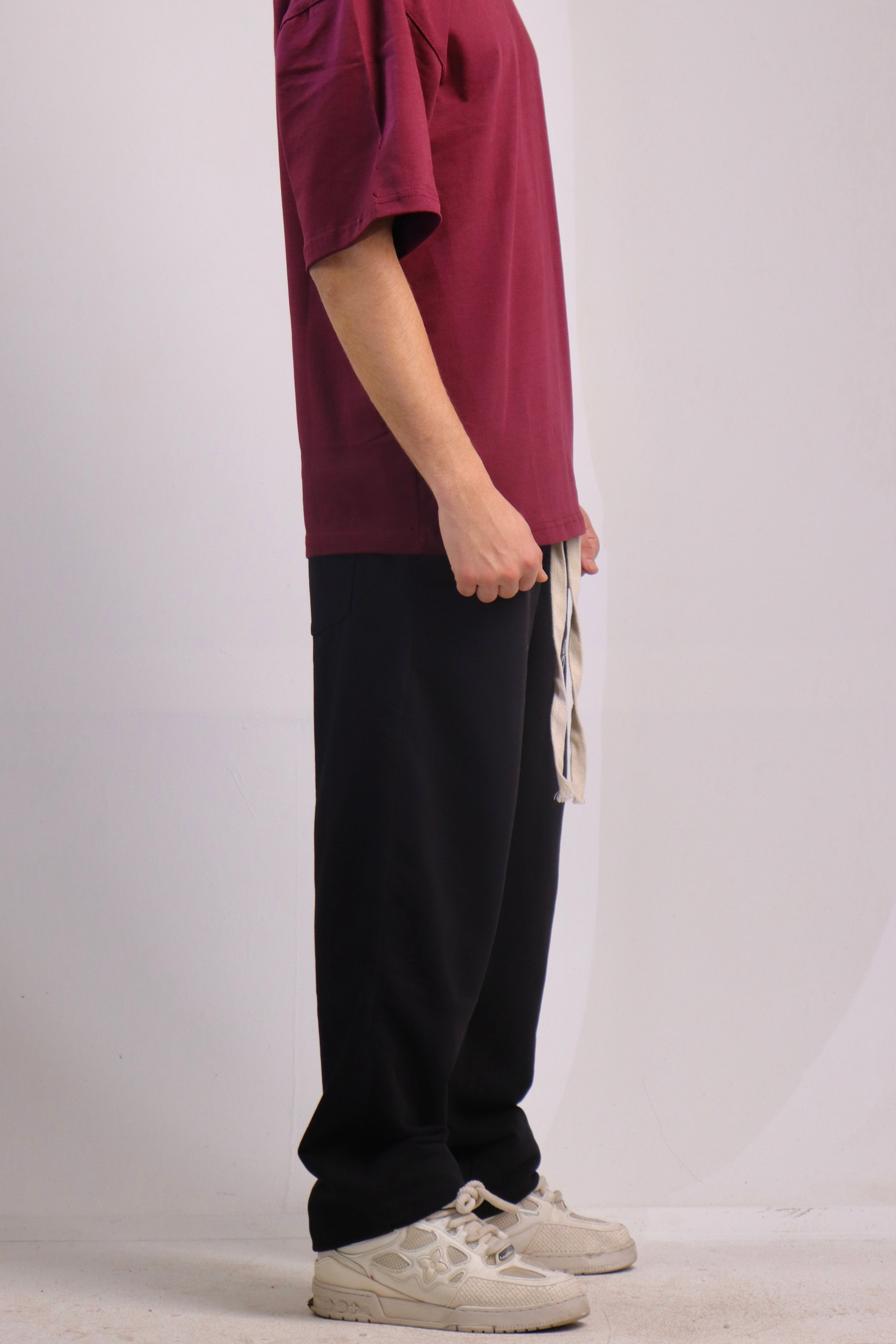 black sweatpants